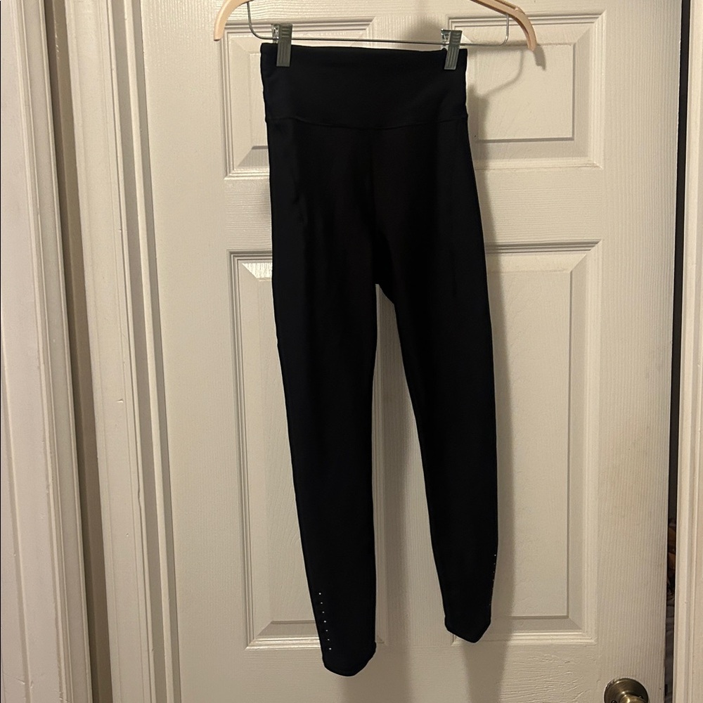 Athleta Pacesetter Ultra High Rise 7/8 Tight. Size XS. Worn once.